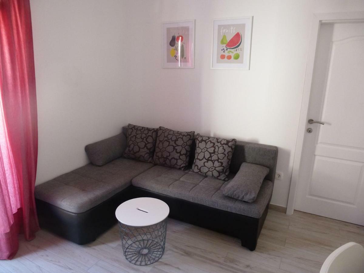 Apartment Vicko Drvenik  Exterior photo